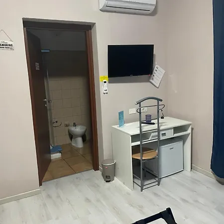 Is Tanas Oda ve Kahvaltı *