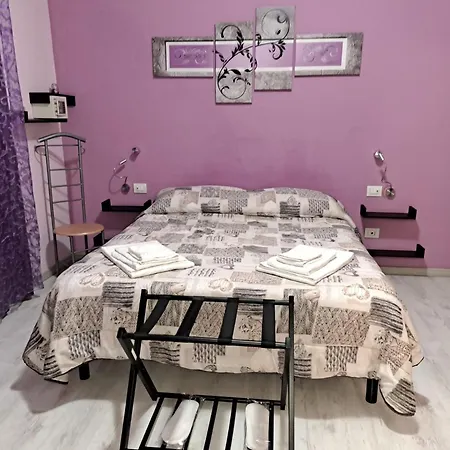 فندق مبيت وإفطار Is Tanas 3*