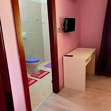 Is Tanas Bed & Breakfast 3*