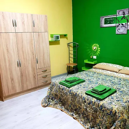 Is Tanas Bed & Breakfast 3*